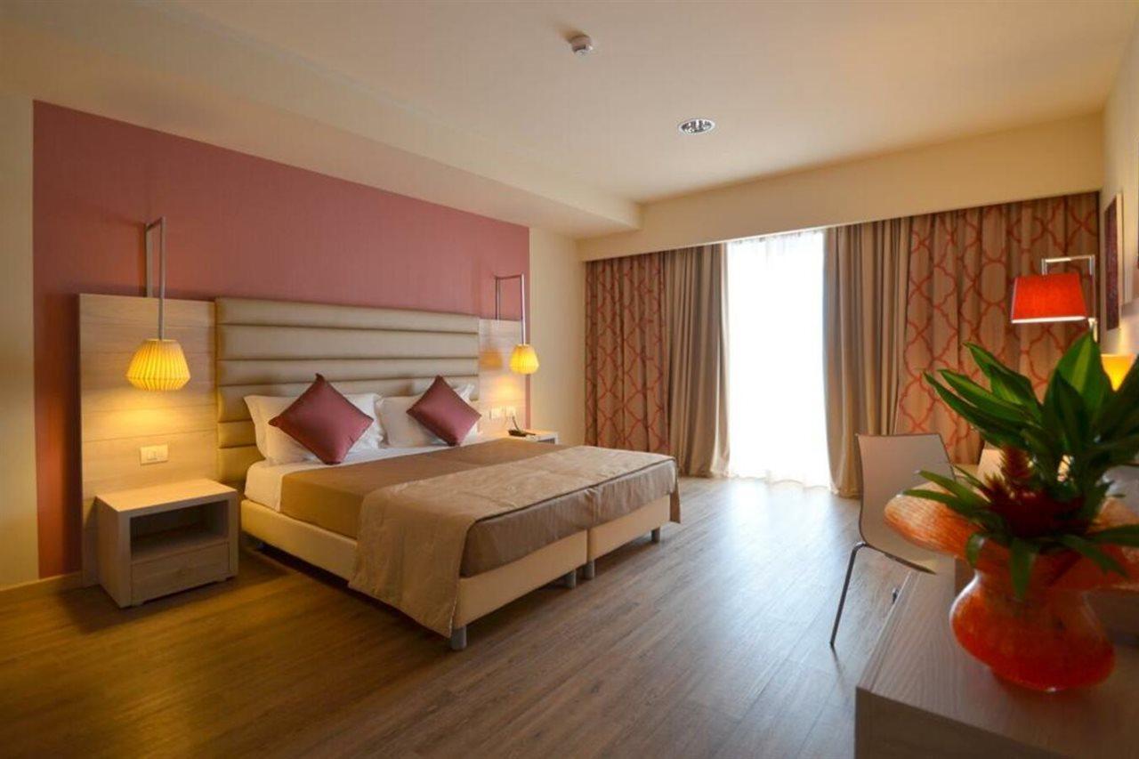 Turin Airport Hotel & Residence San Francesco al Campo Luaran gambar